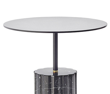 Column side table marquina XL round